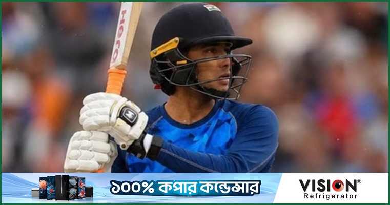 ‘২৫’ ছক্কা ‘১৫’ চারে অভিষেকের ব্যাটে ‘৯১’ বলে ‘২৩৩’